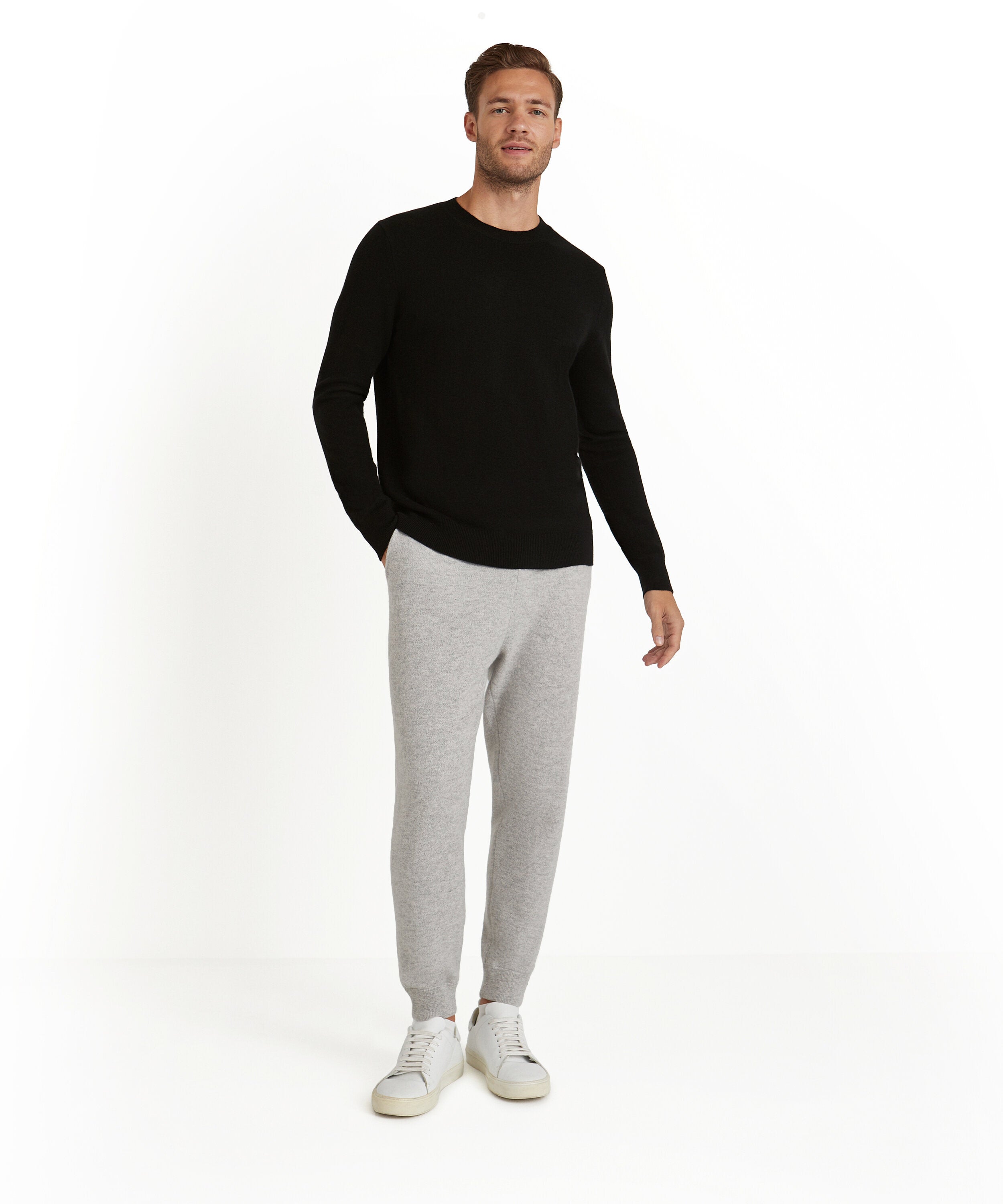 Falke Men Pullover Round-neck - Men - black