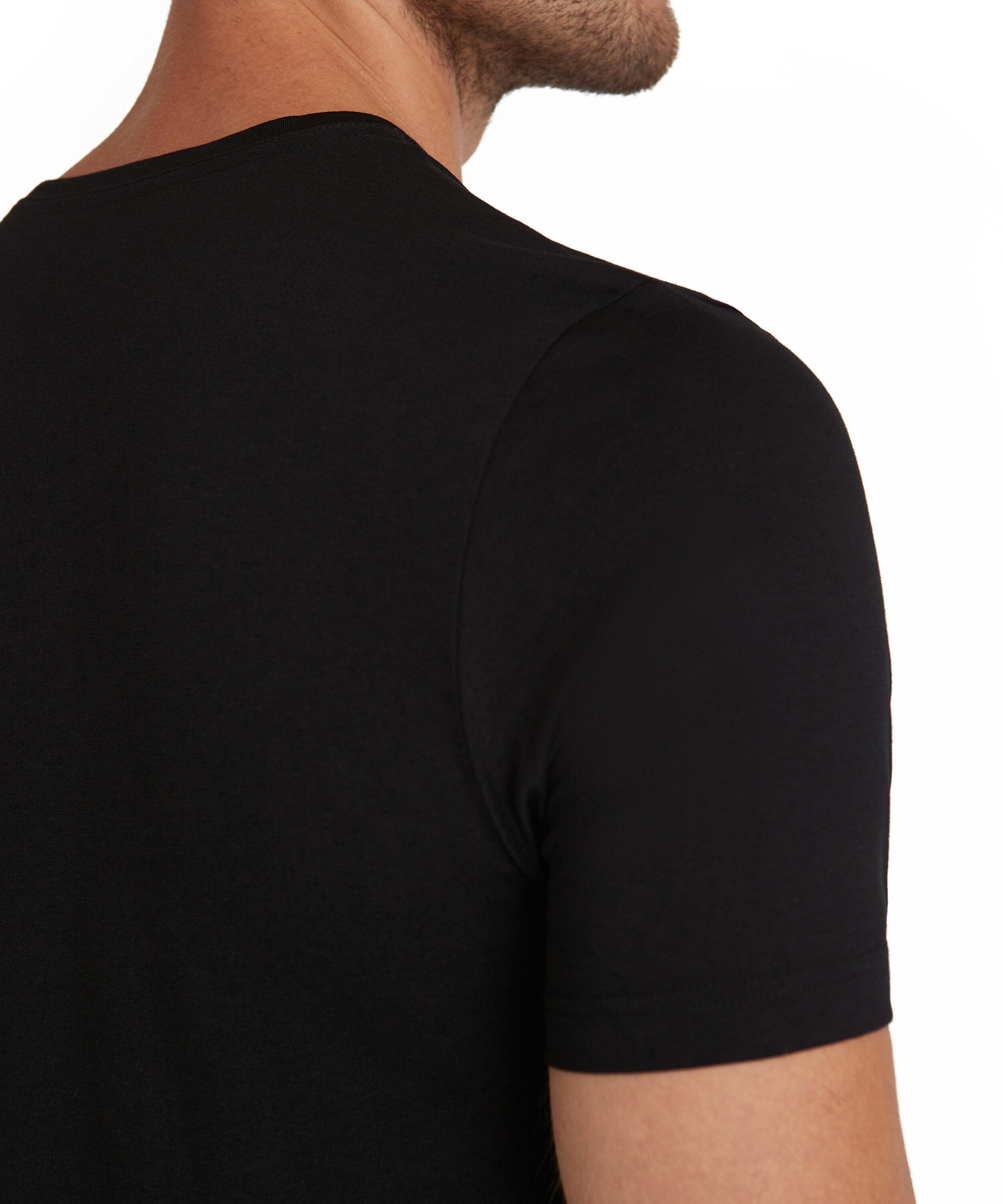 Falke Men T-Shirt V-neck Daily Natural - Men - black