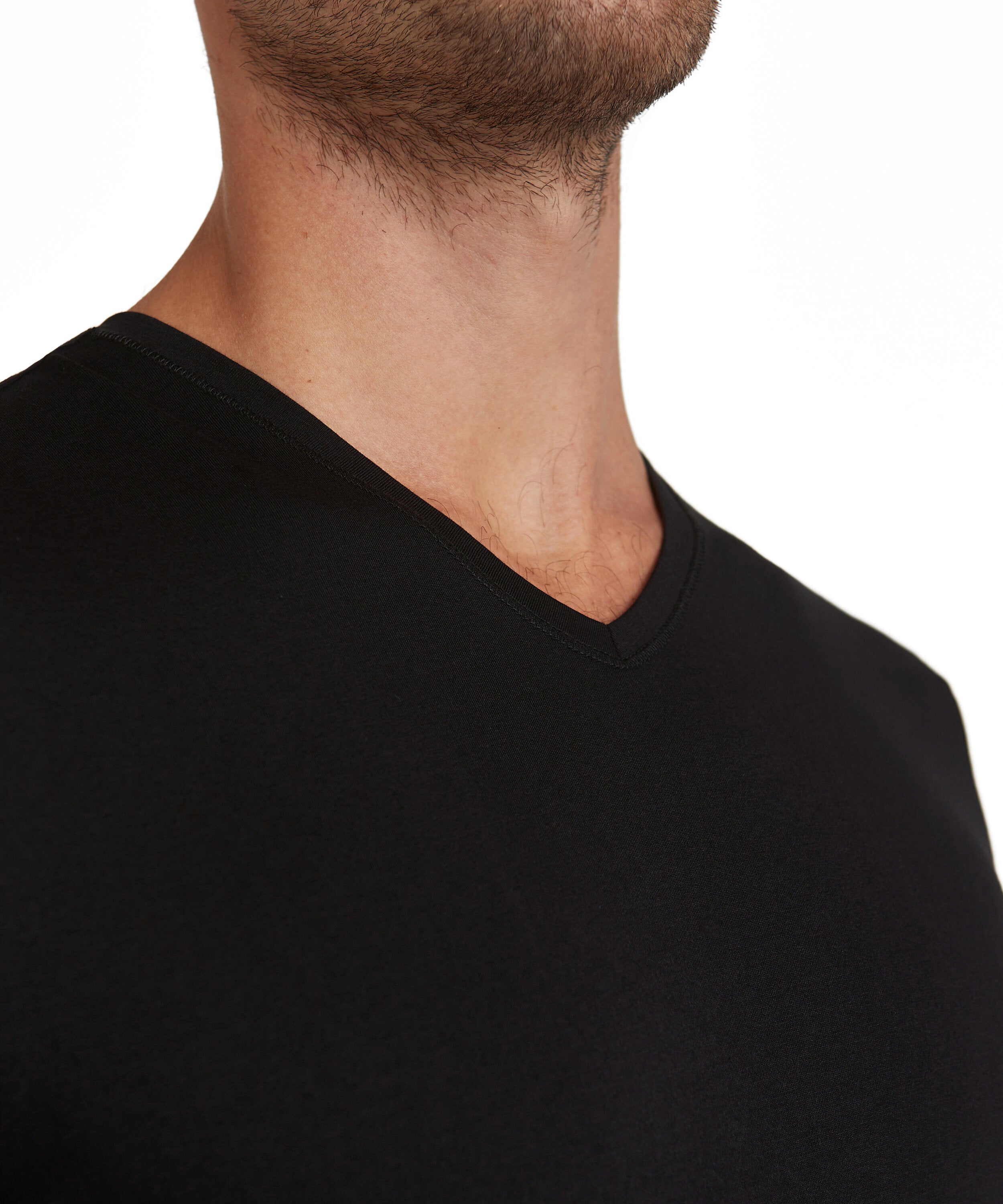 Falke Men T-Shirt V-neck Daily Natural - Men - black