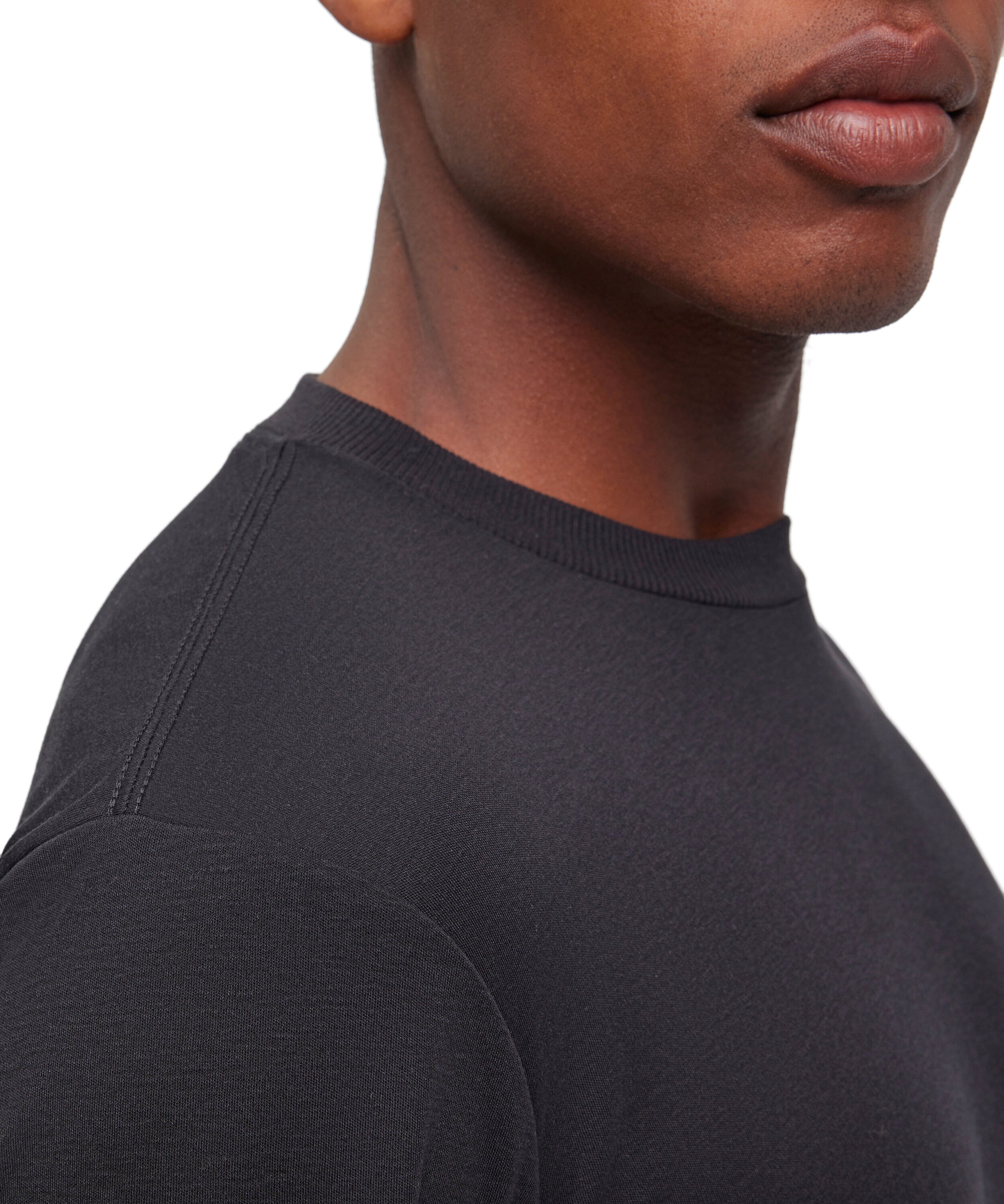 Falke Men T-Shirt Round-neck - Men - black
