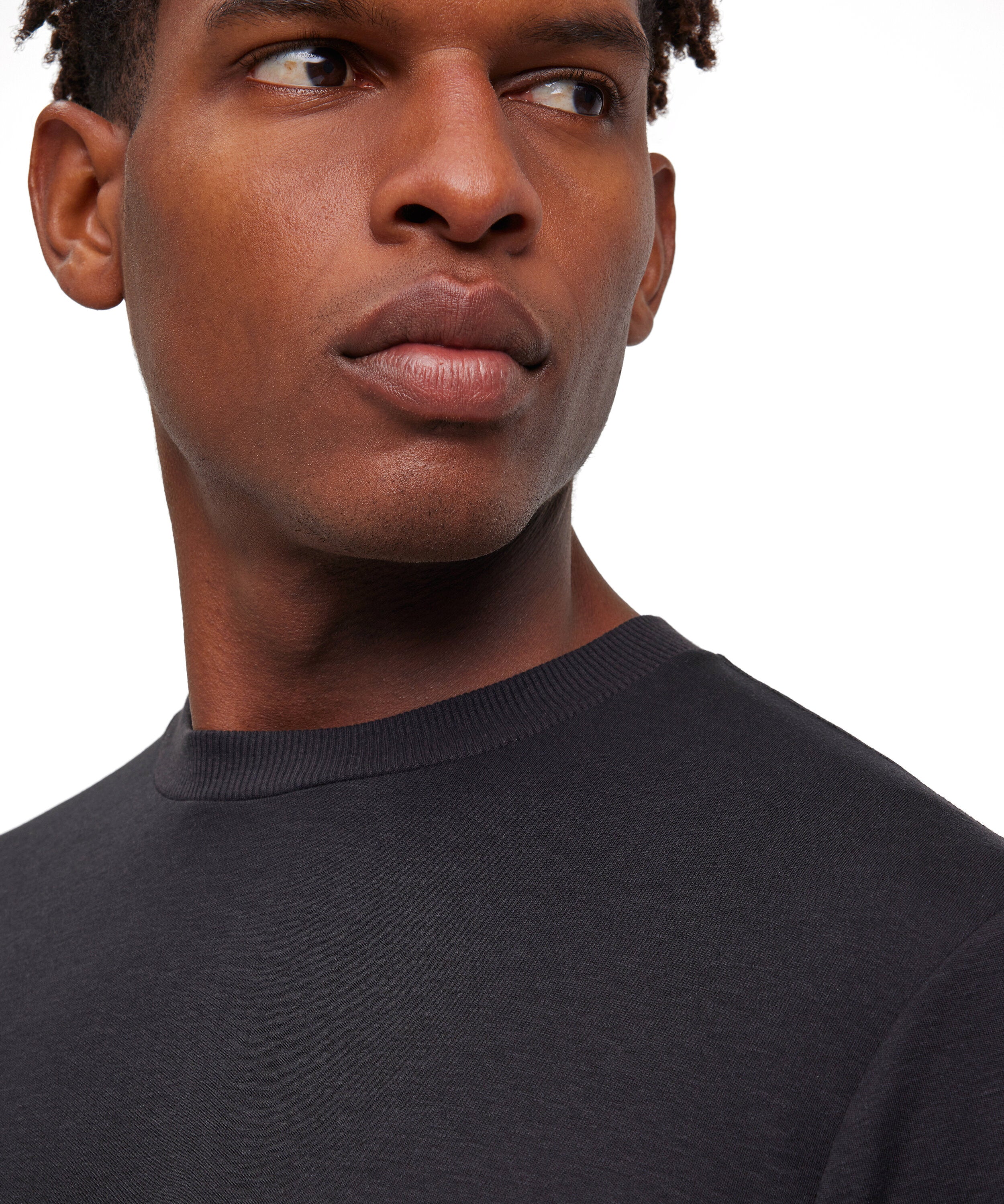 Falke Men T-Shirt Round-neck - Men - black