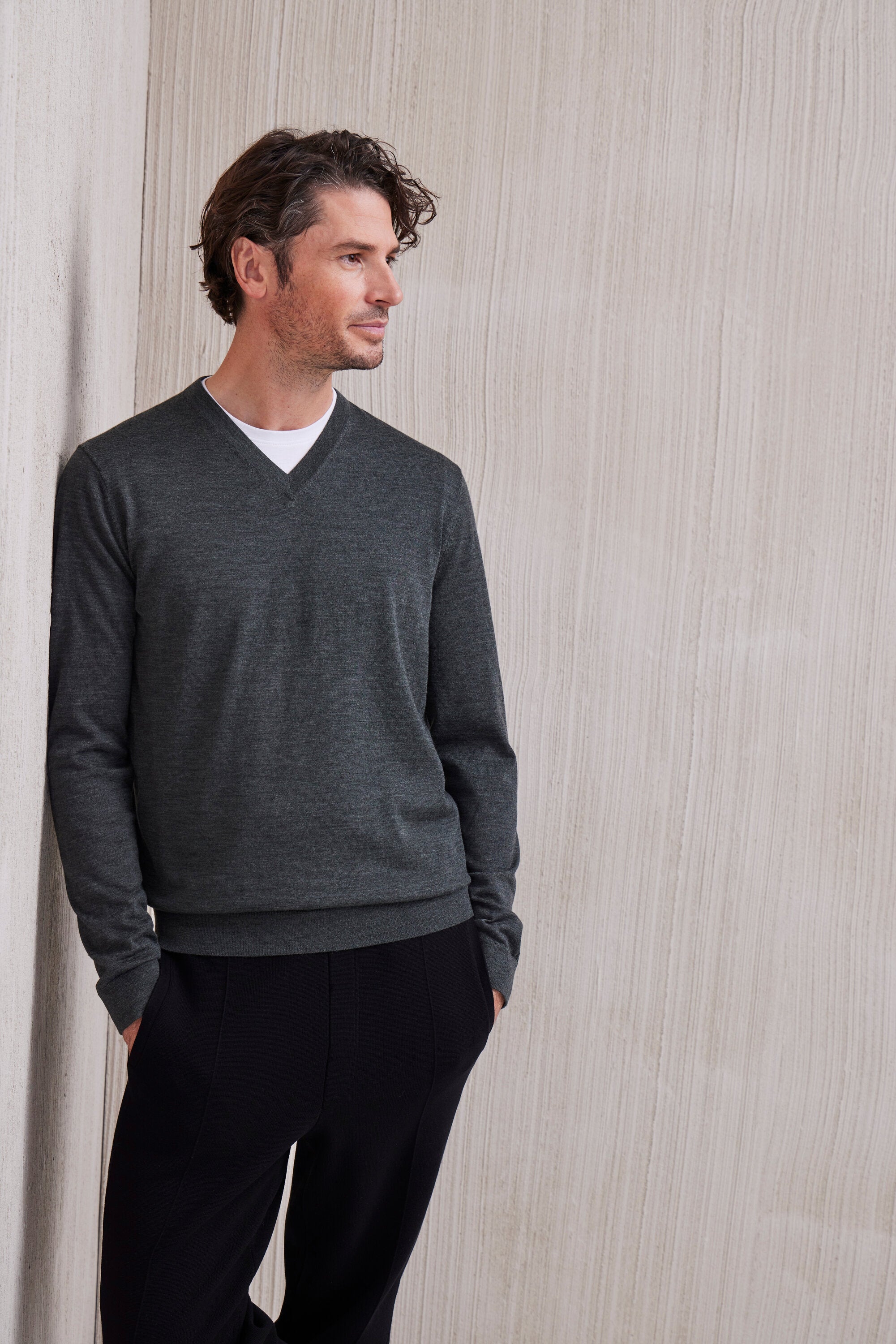 Falke Men Pullover V-neck - Men - space blue